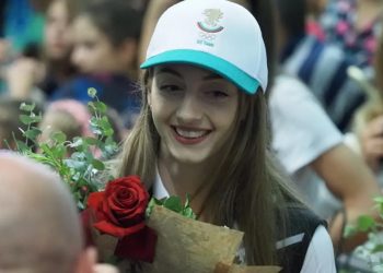 Сребърната ни шампионка Боряна Калейн пред родните медии: искам да празнувам с близките си хора, след което ще взема решение Сребърната ни шампионка Боряна Калейн пред родните медии: искам да празнувам с близките си хора, след което ще взема решение