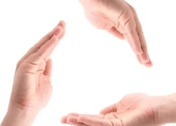 В Германия симфоничен оркестър ще се управлява от робот с три ръце