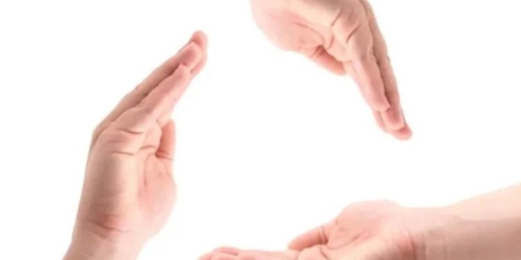 В Германия симфоничен оркестър ще се управлява от робот с три ръце В Германия симфоничен оркестър ще се управлява от робот с три ръце