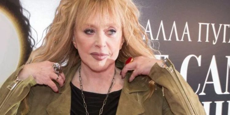 Ето защо певицата Алла Пугачова и цялото ѝ семейство се преместиха в Латвия Ето защо певицата Алла Пугачова и цялото ѝ семейство се преместиха в Латвия