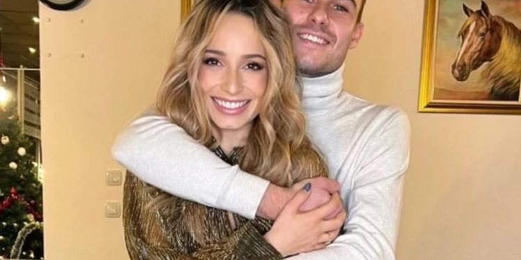 Иво Карамански и Антоанет Пепе споделиха кадър на малката принцеса (Снимка)