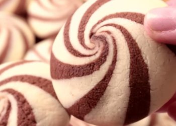 Бисквитки „Спирала“: малко хора знаят как да ги направят. И всичко е просто – сръчност, какао, фурна