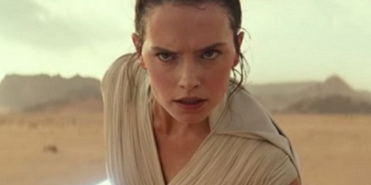 32-годишна известна актриса се бори с автоимунно заболяване 32-годишна известна актриса се бори с автоимунно заболяване