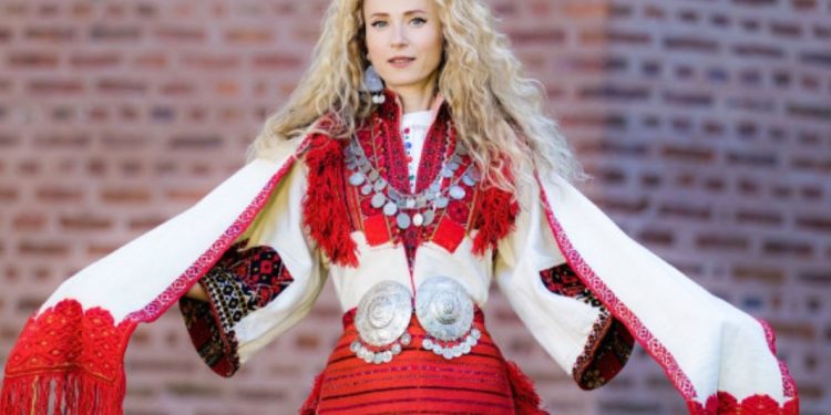 Певицата Деси Добрева разплака мрежата с тези думи за нейн любим човек