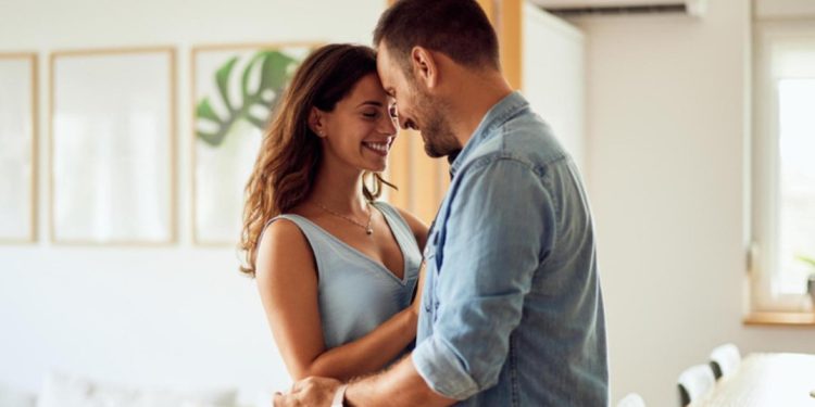 Правилото за 6 секунди: Прост ежедневен ритуал, който ще поддържа връзката Ви хармонична и щастлива