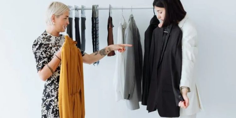 Забравете за тези неща: какво не трябва да носят жени над 50, за да не развалят имиджа Снимки Забравете за тези неща: какво не трябва да носят жени над 50, за да не развалят имиджа Снимки