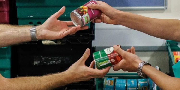 Ето кои хора не трябва да консумират храни от консерви