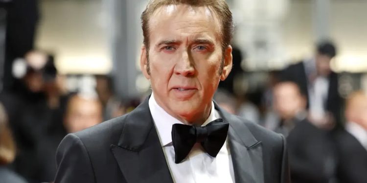 Холивудската звезда Никълъс Кейдж ще снима нов филм край Атина Холивудската звезда Никълъс Кейдж ще снима нов филм край Атина