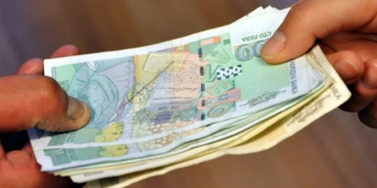 Заплатите на президента, премиера и депутатите отново нагоре, кой е като тях!