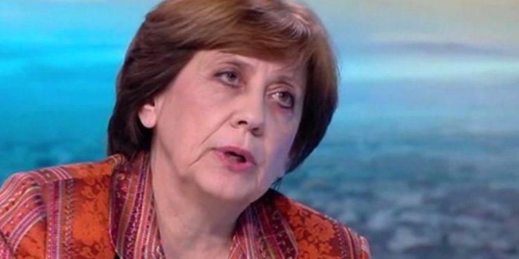 Първата жена премиер на България с много остро изказване за следващата такава: Първата жена премиер на България с много остро изказване за следващата такава: