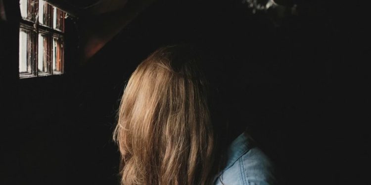 Неврологът обясни причините за развитието на социалната фобия Неврологът обясни причините за развитието на социалната фобия