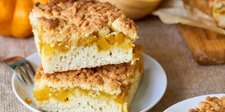 Проста рецепта за невероятно вкусен пай с ябълки и крем