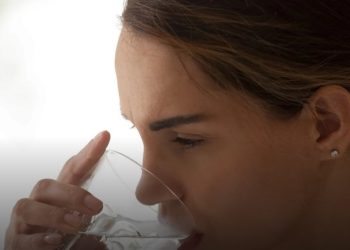 Какво трябва да знаем за консумацията на вода преди лягане?