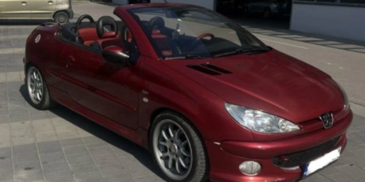 Нека помогнем! Шофьор на години не може да се ориентира къде е паркирал автомобила си Нека помогнем! Шофьор на години не може да се ориентира къде е паркирал автомобила си